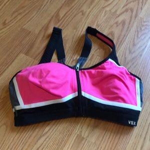 Victoria’s Secret sport high impact sports bra